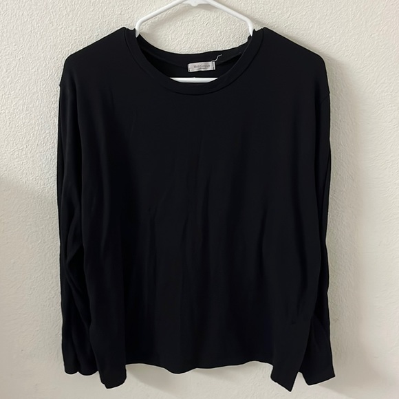 Large black long sleeve tee - Picture 1 of 4